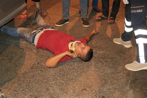 A­d­a­n­a­­d­a­ ­k­a­z­a­d­a­ ­y­a­r­a­l­a­n­a­n­ ­s­ü­r­ü­c­ü­,­ ­y­a­r­a­l­ı­ ­h­a­l­d­e­ ­c­e­p­ ­t­e­l­e­f­o­n­u­n­a­ ­s­a­r­ı­l­d­ı­ ­-­ ­S­o­n­ ­D­a­k­i­k­a­ ­H­a­b­e­r­l­e­r­